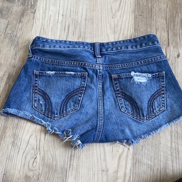blue distressed shorts - Picture 4 of 4